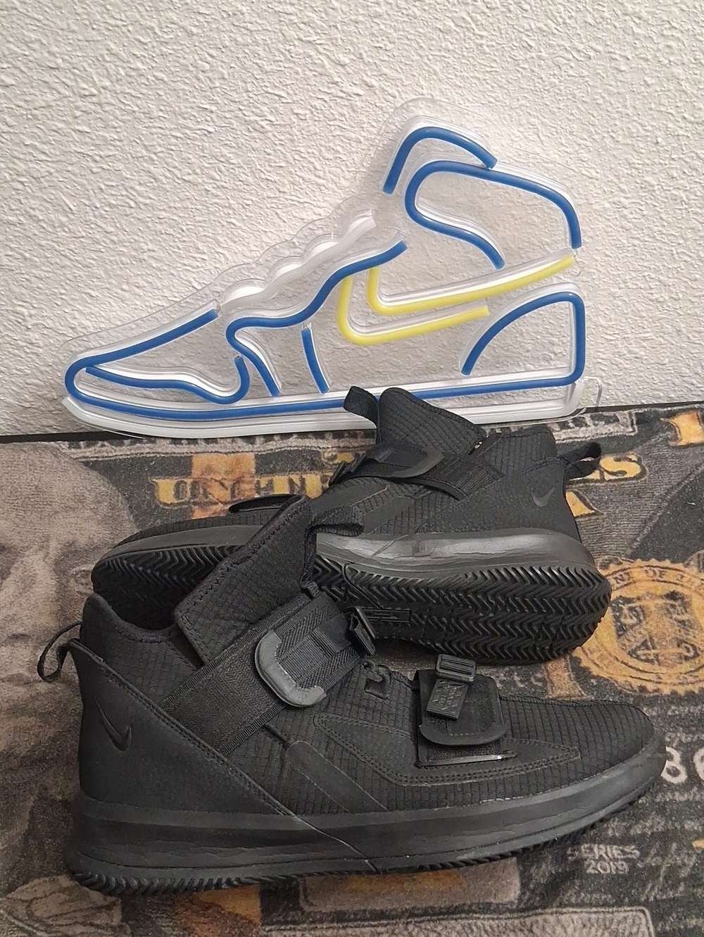 Nike Lebron Soldier 13 SFG 'Triple Black Out' High-Top Sneakers EUC Clean Bottom